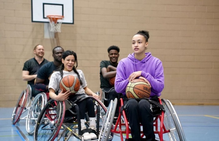 basket-fauteuil-equipe - Installation de Cabinet Dentaire - accompagnement clé en main l KONIBO